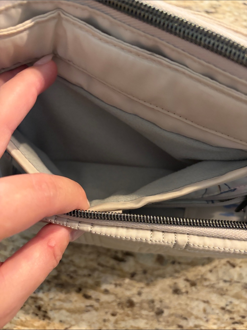 Lug Samba 2 Crossbody - Picture 6 of 13